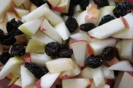 Яблочный пирог с брусникой, корицей и кешью из теста фило! для машеньки (манюша) и всех учителей!: шаг 2