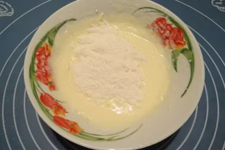 Медовые булочки с начинкой из сливочно-творожного сыра: шаг 3
