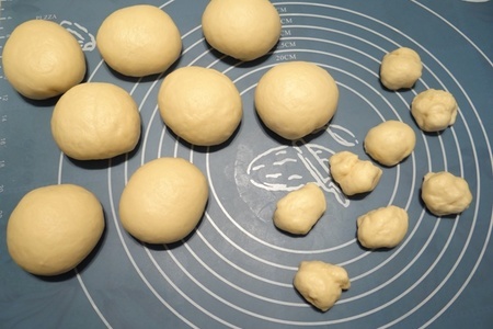 Медовые булочки с начинкой из сливочно-творожного сыра: шаг 16