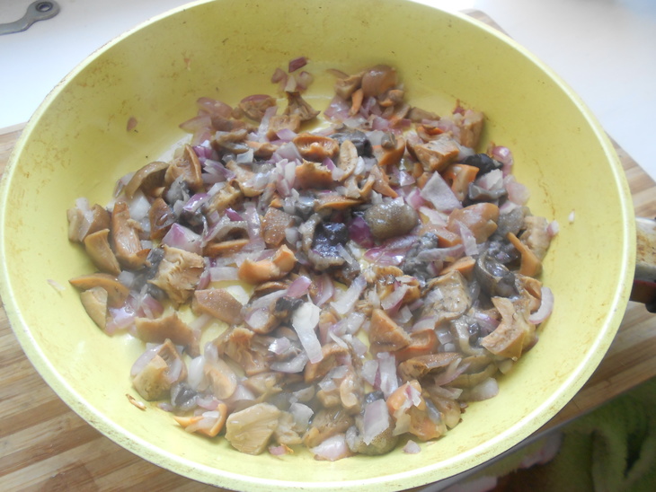 Рулет с гречневой кашей с грибами: шаг 4