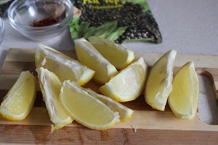 Маринад из лимона и розмарина и запеченная свиная корейка с картофелем: шаг 2