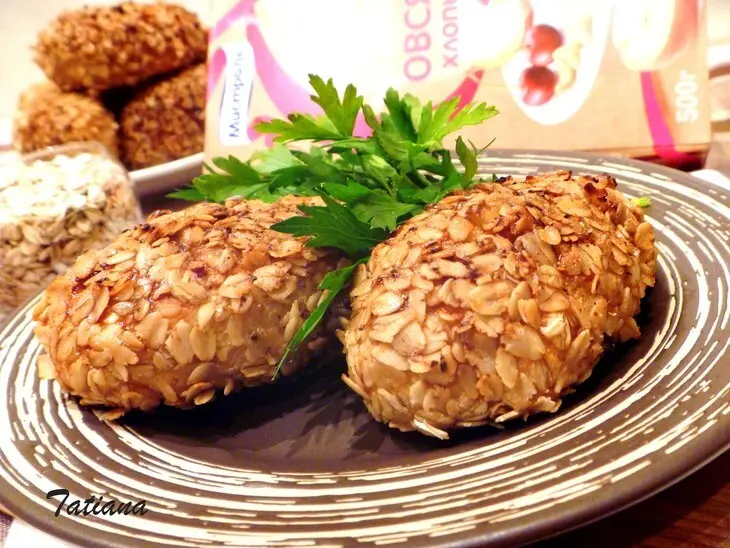 Куриные котлеты,запеченные с овсяными хлопьями: шаг 6