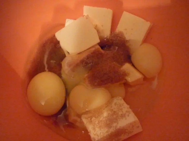 Яблочные вафли с орехами и корицей: шаг 1