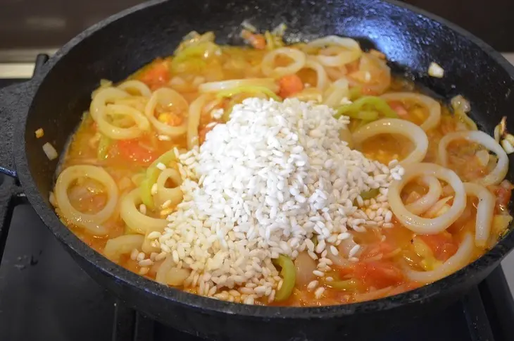 Паэлья с морепродуктами: шаг 10
