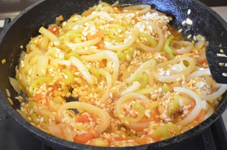 Паэлья с морепродуктами: шаг 11