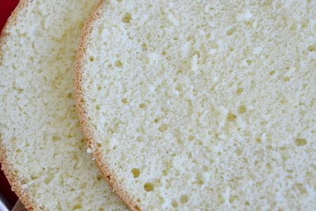 Торт "клубника со сливками" и классический бисквит в мультиварке: шаг 5