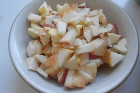Шарлотка с яблоками: шаг 1