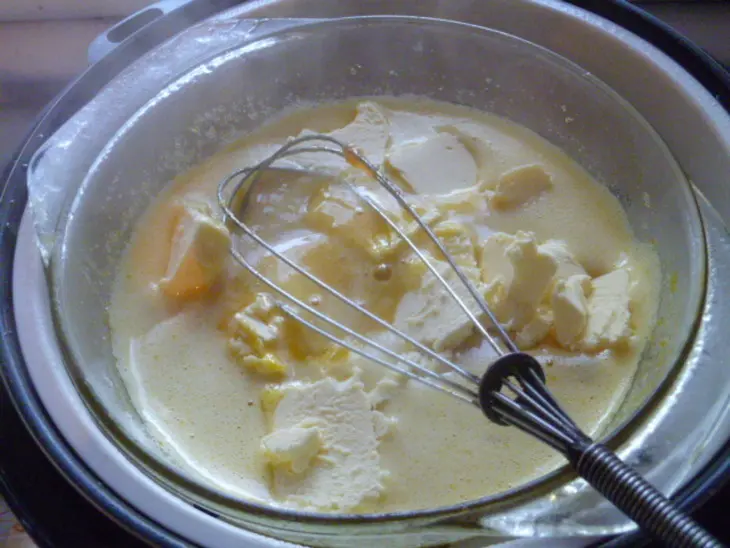 Медовые булочки с орехами на пару: шаг 5