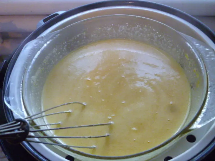 Медовые булочки с орехами на пару: шаг 6