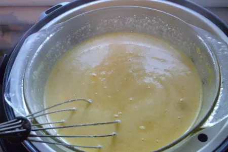 Медовые булочки с орехами на пару: шаг 6