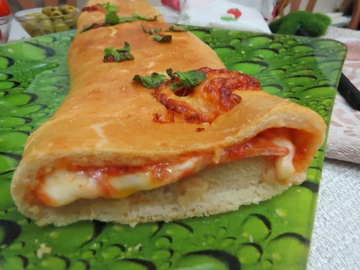 Закрытая пицца-вулкан «stromboli»: шаг 18