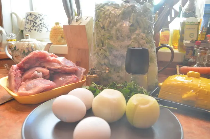 Борани с курицей и спаржевой фасолью по-армянски: шаг 1