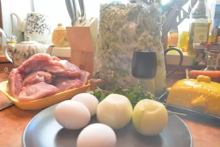 Борани с курицей и спаржевой фасолью по-армянски: шаг 1