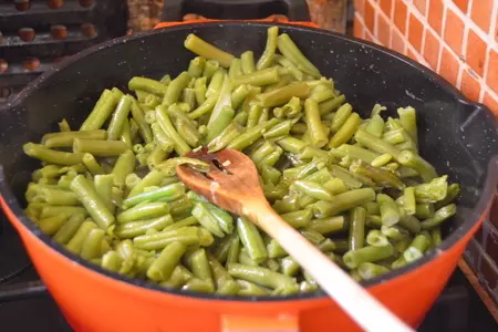 Борани с курицей и спаржевой фасолью по-армянски: шаг 3