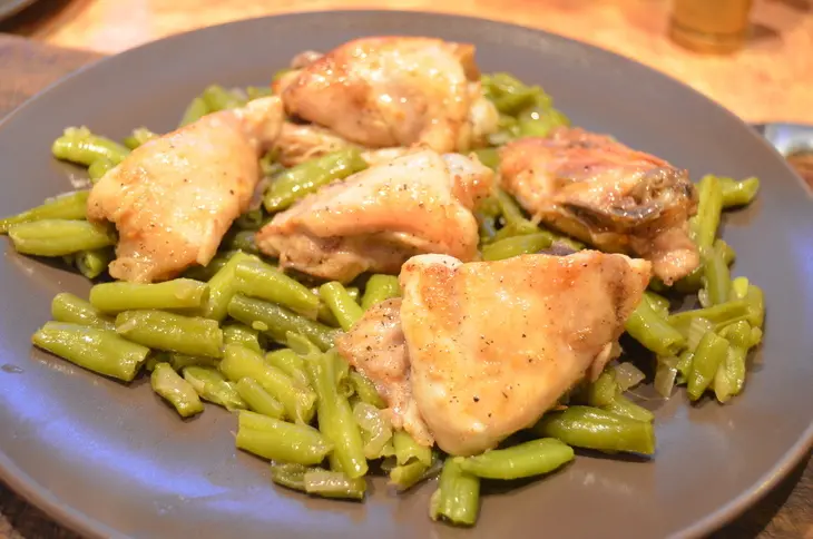 Борани с курицей и спаржевой фасолью по-армянски: шаг 5