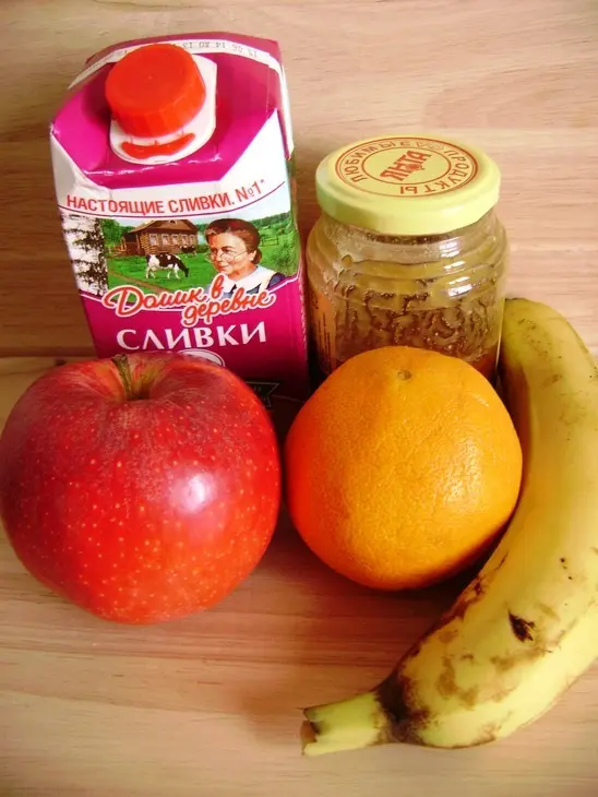 Фруктово-сливочный смузи.: шаг 1