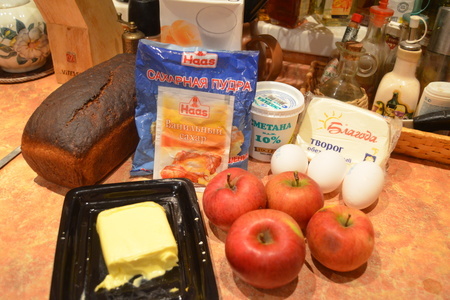 Французская шарлотка из хлеба с творожно-яблочной начинкой: шаг 1