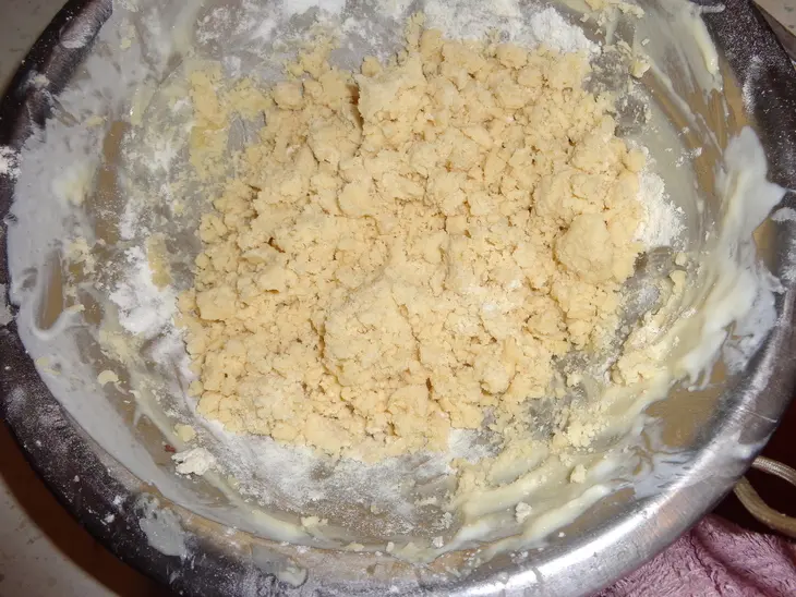 Нежный пирог с бананом и манго: шаг 2