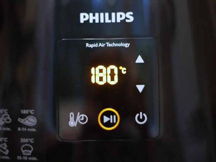 Румяная курочка,  приготовленная в мультипечи philips: шаг 4