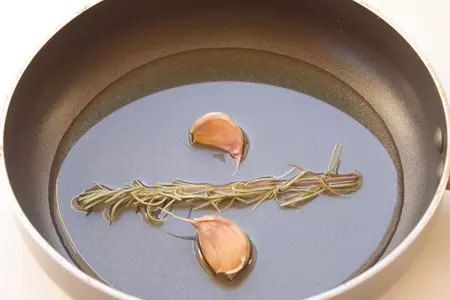 Тар-тар с лососем и жареным кус-кусом: шаг 4