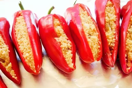 Запеченный перец с курицей и кус-кусом.: шаг 6