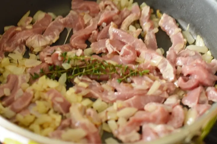 Мясо с баклажанами.: шаг 3