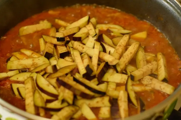 Мясо с баклажанами.: шаг 4
