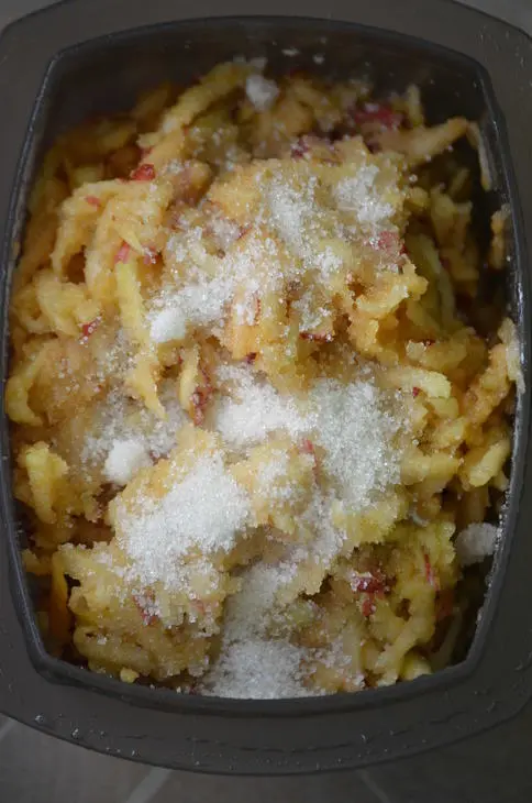 Запеканка манная с яблоками: шаг 3