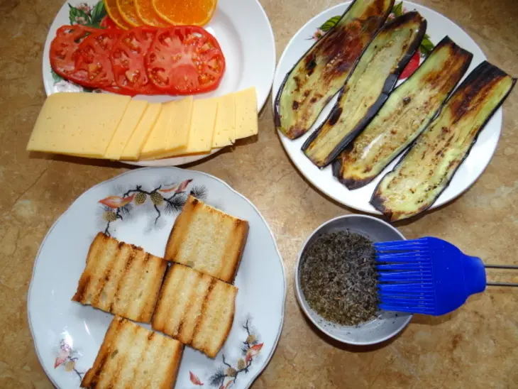 Закусочные бутерброды с баклажаном и мандариновой ноткой: шаг 3