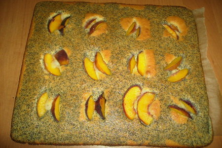 Маковый пирог с персиками: шаг 2