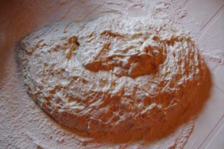 Пирог со свекольными листьями а-ля "осетинский": шаг 2