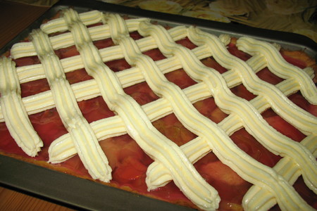 Пирог с яблоками, ревенем и ванильным кремом.: шаг 7