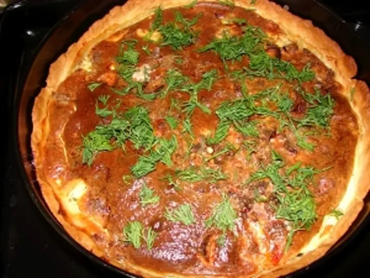 Пирог с мясом в сметанной заливке: шаг 5