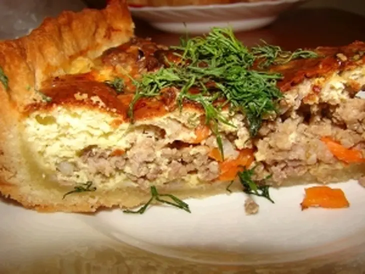 Пирог с мясом в сметанной заливке: шаг 6