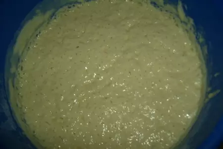Дрожжевые оладьи с яблоками: шаг 1