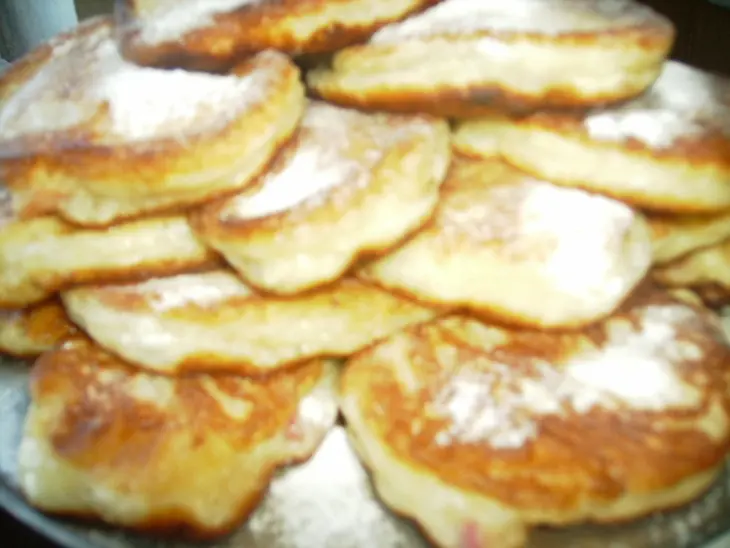 Дрожжевые оладьи с яблоками: шаг 7
