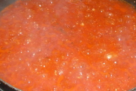 Ракушки фаршированные под томатным соусом: шаг 2