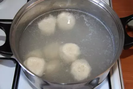 Творожные шарики с вишней в киселе: шаг 5