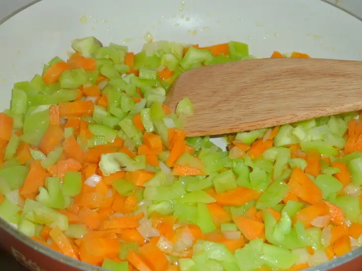 Запеченные рыбные котлеты с овощами "с добрым утром и с хорошим днем!": шаг 4