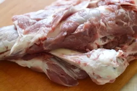 Баранья нога, запеченная с розмарином, чесноком и лавандой.: шаг 2