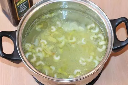 Картофельный суп со сливочным сыром и эстрагоном: шаг 3
