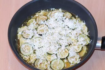 Макароны с цуккини сыром и мятой: шаг 7