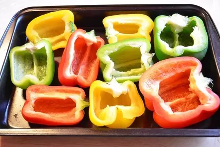 Фаршированные перцы с адыгейским сыром и индейкой: шаг 1