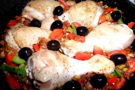 Куриные ножки в томате с маслинами: шаг 8