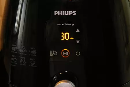Курочка в лимонной заправке приготовленная в мультипечи philips: шаг 6