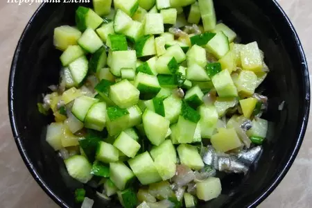 Салат "сезон хамсы" с оливками: шаг 10