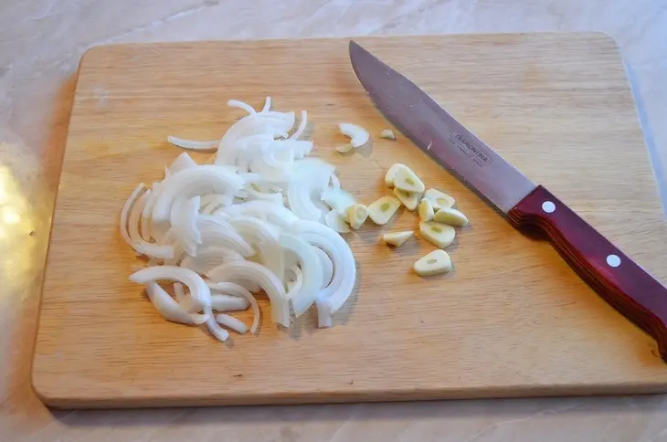 Омлет с брюссельской капустой.: шаг 1