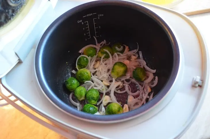 Омлет с брюссельской капустой.: шаг 3