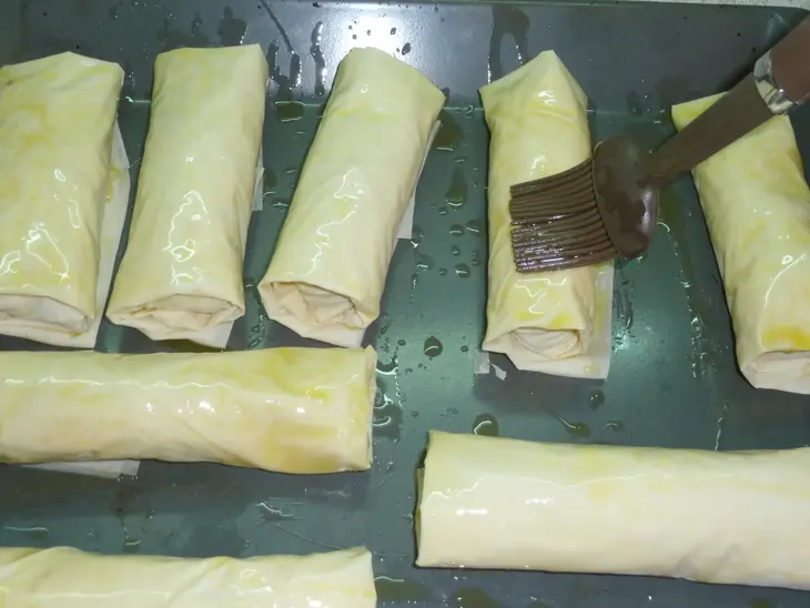 Бурекасы с рубленой говядиной и печеными баклажанами: шаг 7