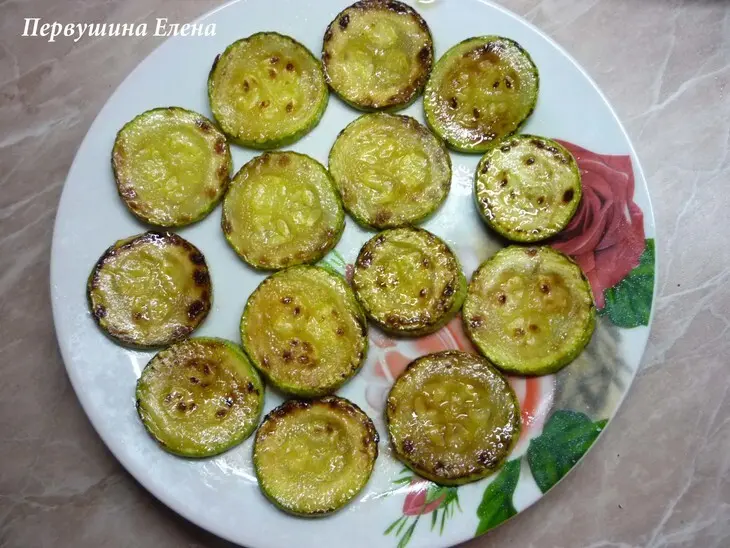 Салат овощной с форелью и оливками "себе любимой": шаг 5